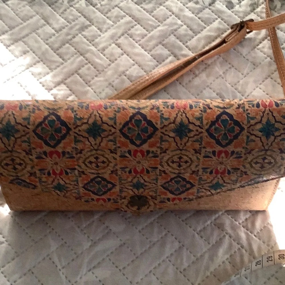 CORK ENVELOPE CROSSBODY BAG